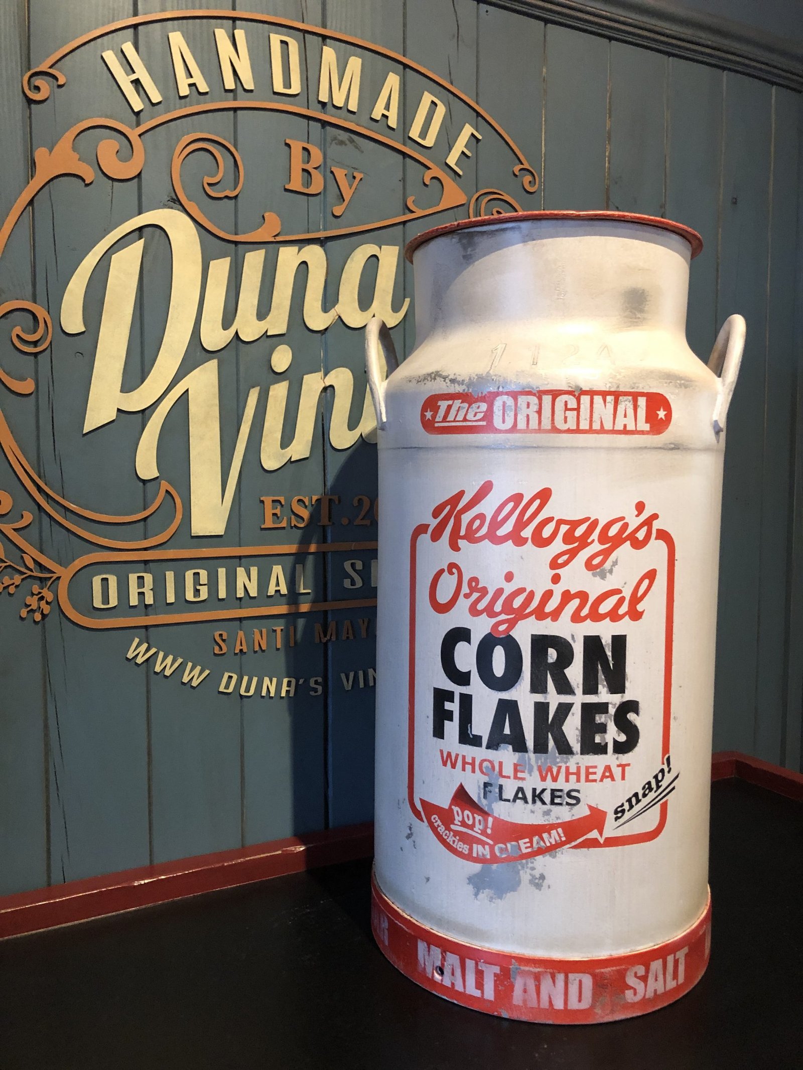 Lechera de Aluminio de 40L. Kellogg´s Corn flakes. - Dunas vintage