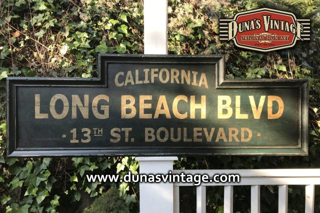 Cartel de Madera LONG BEACH BLVD, California.