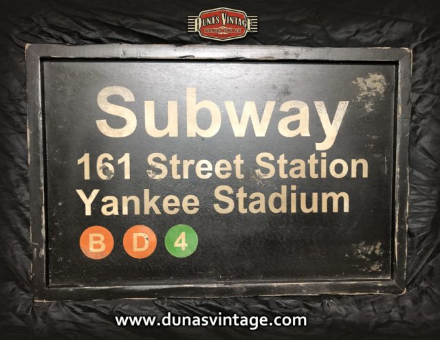 Cartel de Madera Subway Yankee Stadium.