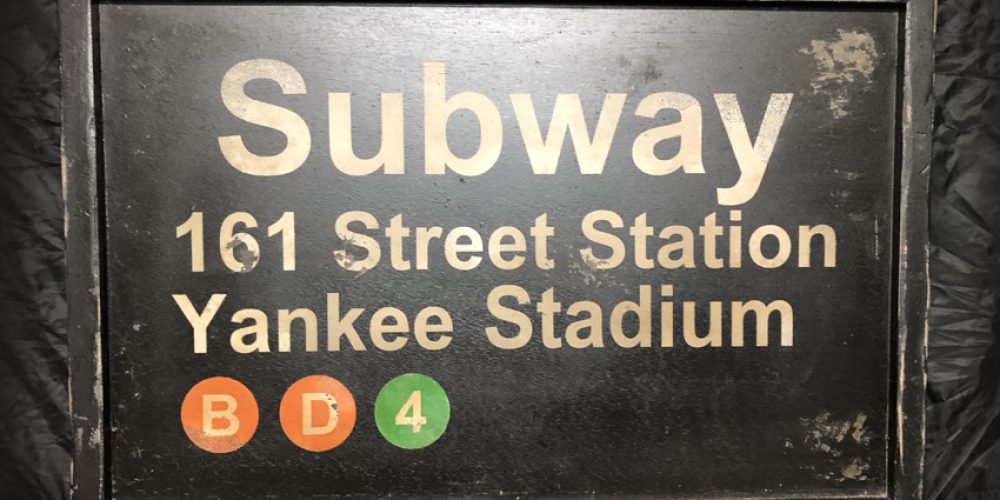 Cartel de Madera Subway Yankee Stadium.