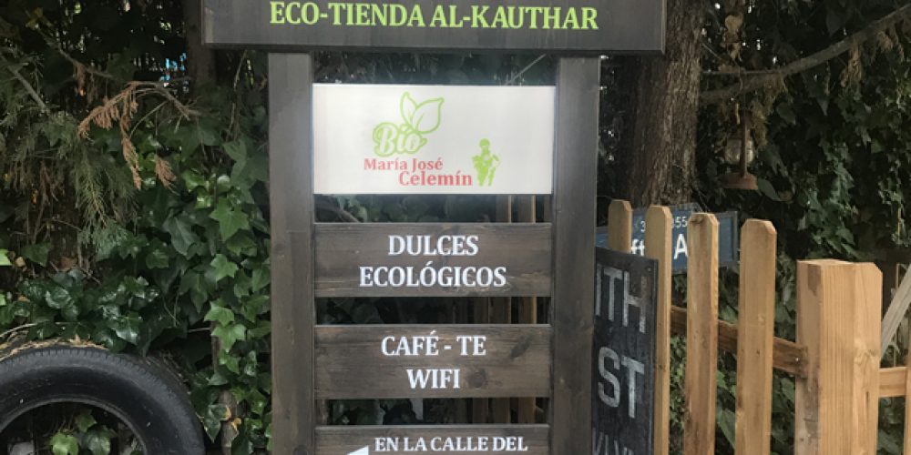 Tótem de Madera ORGANIC STORE, Eco-Tienda AL-KAUTHAR