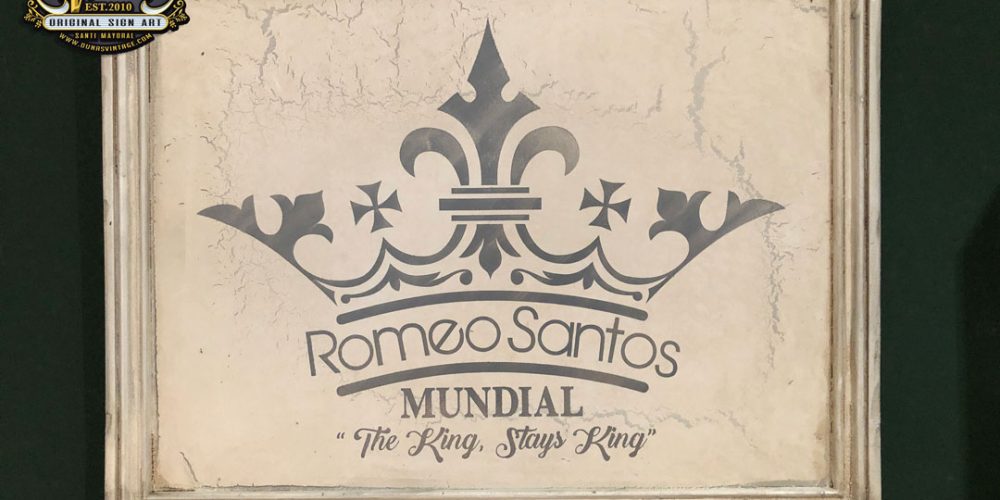 Cartel de Madera Romeo Santos