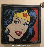 Cartel de Madera Superhéroes Vintage Wonder Woman.