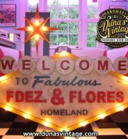 Cartel de Madera personalizado FDEZ. & FLORES.
