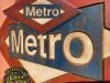 Placa de Madera en Relieve METRO Madrid.