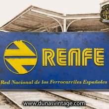 Placa de madera RENFE – Red Nacional de los Ferrocarriles Españoles.