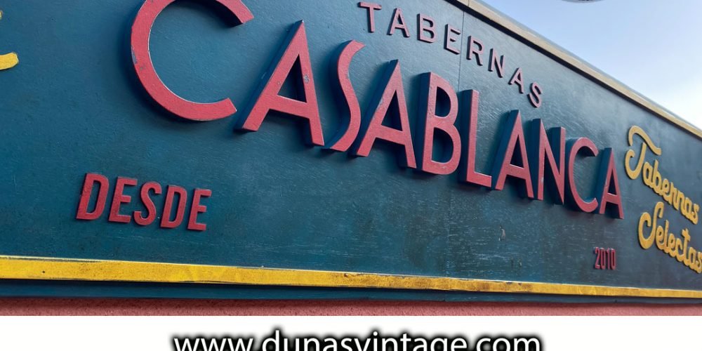 CARTEL DE MADERA TABERNAS CASABLANCA MÁLAGA