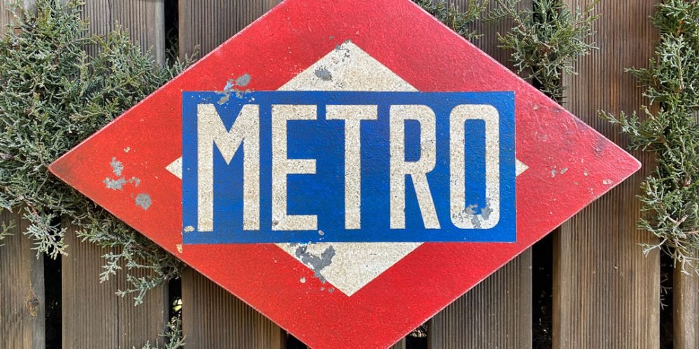 Placa de Madera Metro Madrid.