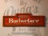 Cartel de madera con efecto óxido de BUDWEISER, tamaño 96×30 cm.