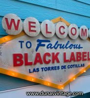 ¡Tu Propio Cartel al Estilo Welcome to Las Vegas! Personalizado por Duna’s Vintage