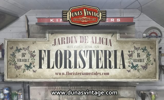 Cartel de madera El Jardín de Alicia FLORISTERIA, Madrid.