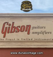 Cartel de Madera Gibson guitars amplifiers.