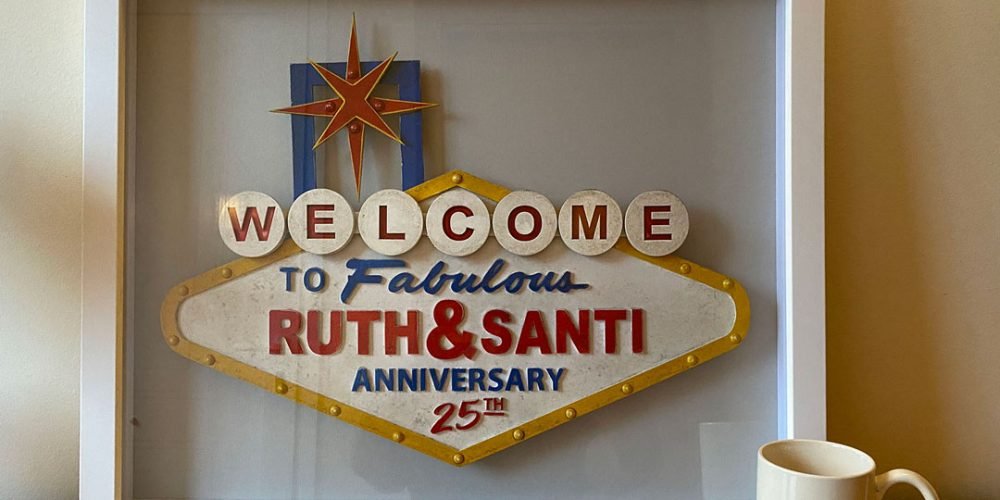 Mini cartel de madera Welcome Anniversary 25th.