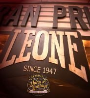 Cartel de Madera GRAN PRICE LEONE Barcelona.