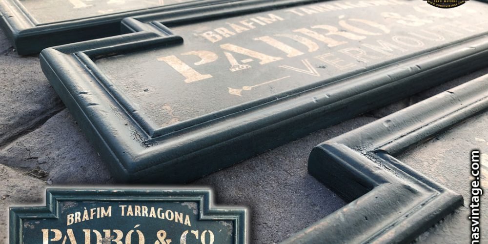 Carteles de Madera para Padró & Co. Vermouth