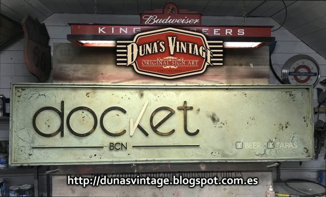 Cartel docket BCN, Duna´s Vintage.