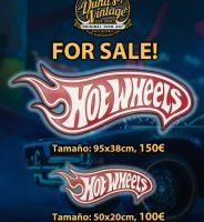 Cartel Logo Hot Wheels en madera.