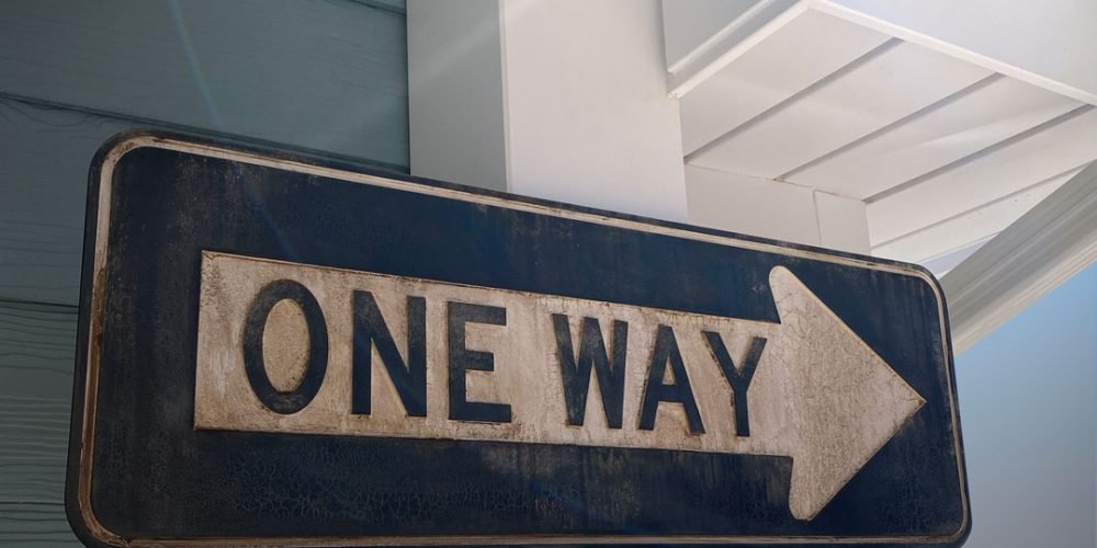 Placa de Madera ONE WAY tamaño 85x30cm