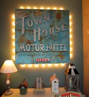 Cartel Town House Motor Hotel