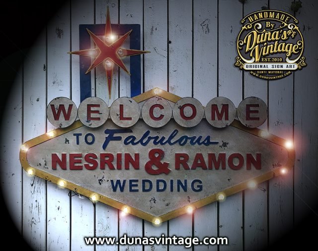 Cartel de Madera Luminoso Welcome NESRIN & RAMON