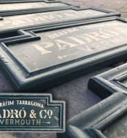 Carteles de Madera para Padró & Co. Vermouth