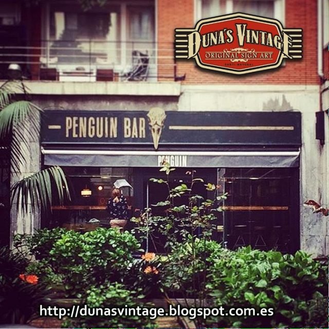 Cartel PENGUIN BAR, BILBAO. Duna´s Vintage