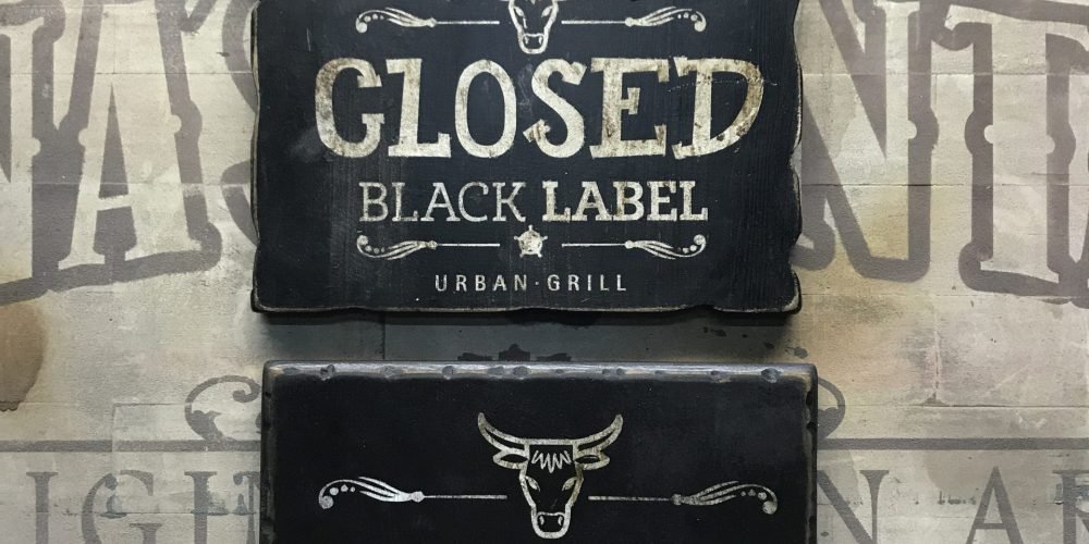 Carteles Black Label Open & Closed