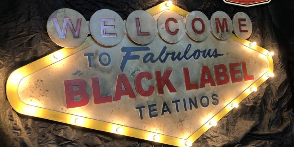 Cartel de Madera WELCOME BLACK LABEL TEATINOS.