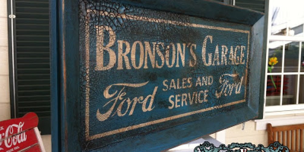 BRONSON´S GARAGE FORD, Duna´s Vintage. For Sale 100€.