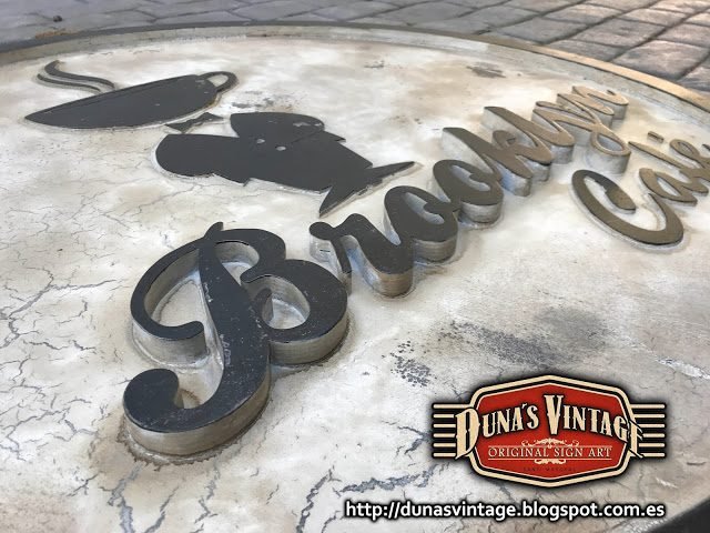 Cartel Brooklyn Café, Duna´s Vintage.