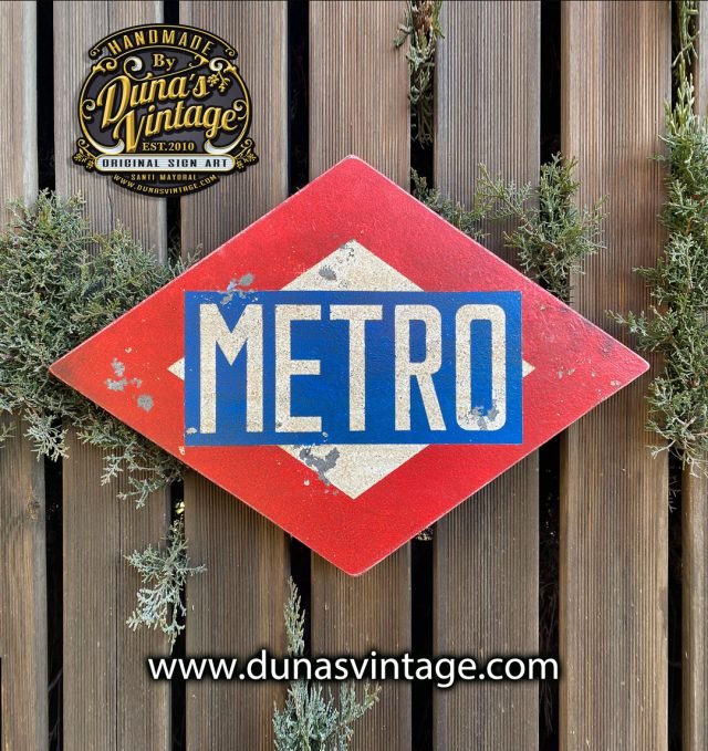 Placa de Madera Metro Madrid.