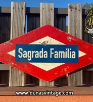 Placa de Madera Metro Sagrada Família.