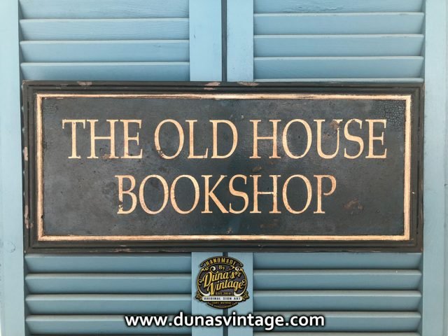 Cartel de Madera THE OLD HOUSE BOOKSHOP Tamaño 700x295mm