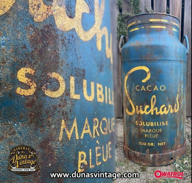 Lechera Suchard Cacao de 1950 encontrada en una granja