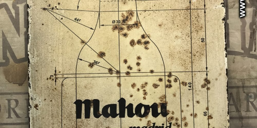 Chapa Metálica de CERVEZAS MAHOU BOTELLA