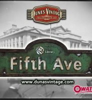 Cartel de Madera Efecto Metal Óxidado New York Public Library, Fifth Ave.