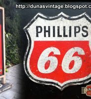Phillips 66 Tires, Duna´s Vintage.
