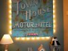 Cartel Town House Motor Hotel