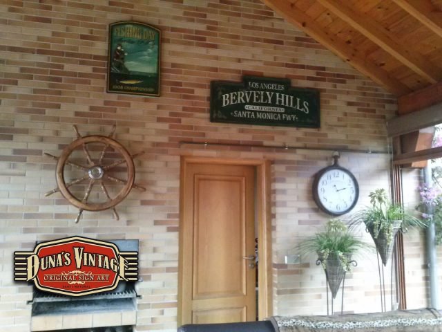 Pilar de Cantabria, nos enseña sus carteles pintados por Duna´s Vintage.