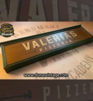 Cartel de madera Vintage, La Esencia de los 50 para VALERIAS Pizzería.