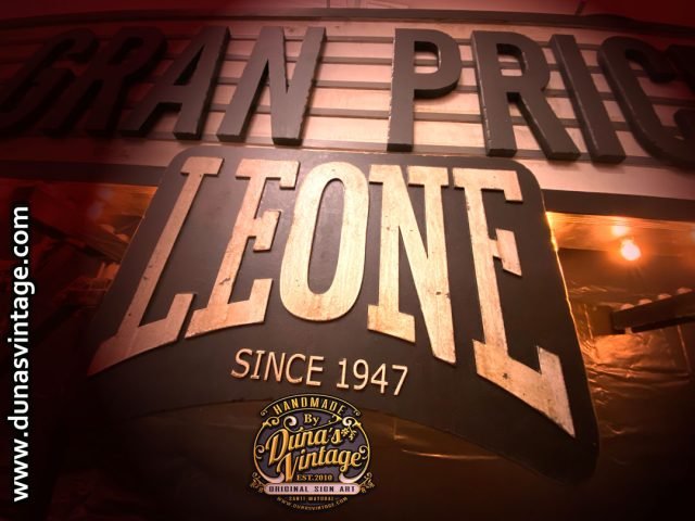 Cartel de Madera GRAN PRICE LEONE Barcelona.