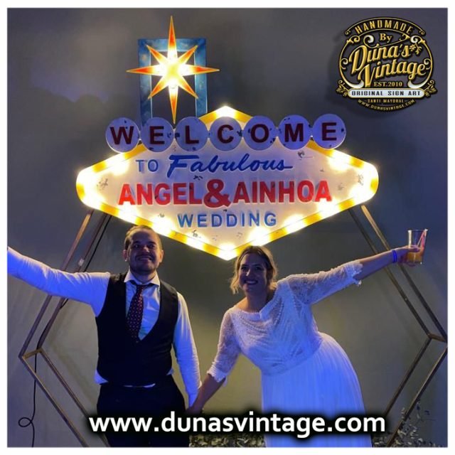 Cartel de Madera Welcome Angel & Ainhoa Wedding.