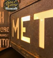 Caja de luz Metro Urquinaona – Estilo Retro Industrial, Duna´s Vintage