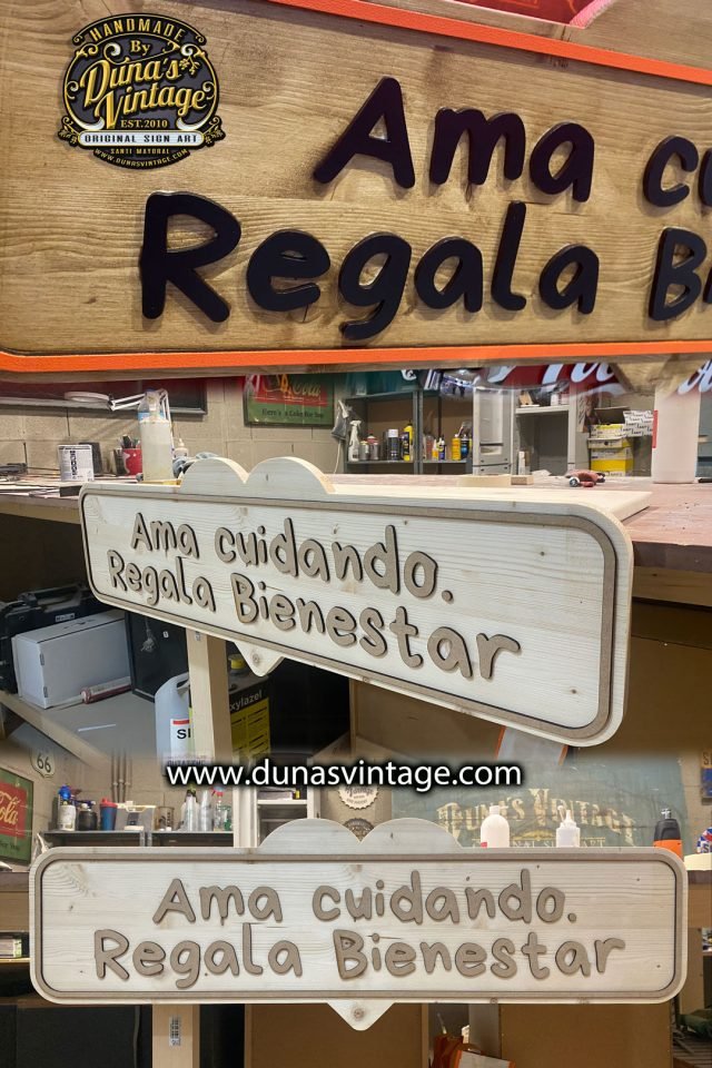 Cartel Expositor de Madera