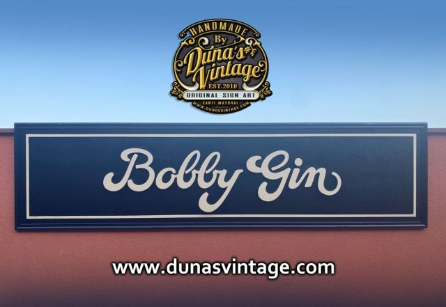 Rótulo de Madera en Relieve Bobby Gin.