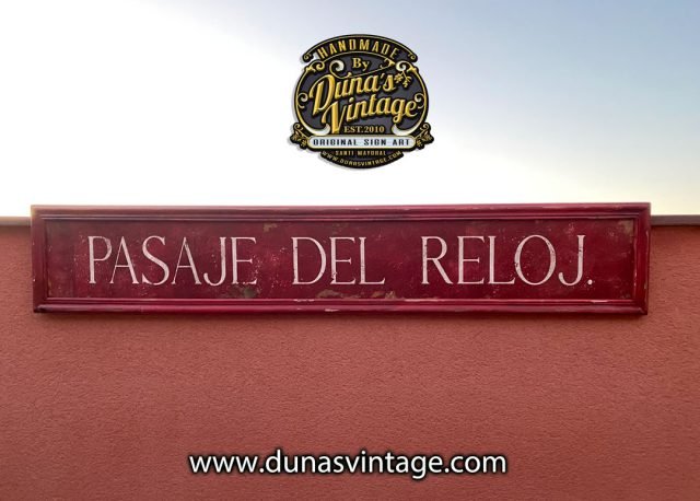 Cartel de Madera PASAJE DEL RELOJ. BCN