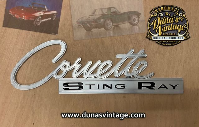 Emblema de madera Chevrolet Corvette Stingray´65, tamaño 75x23cm