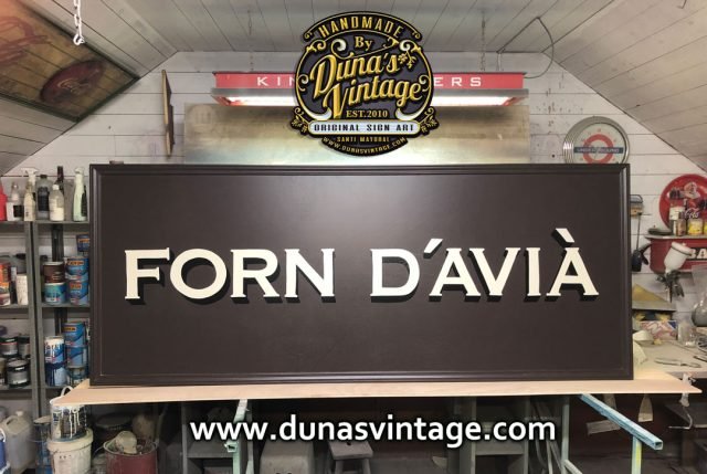 Cartel de Madera FORN D´AVIÀ Dimensiones 223X90cm