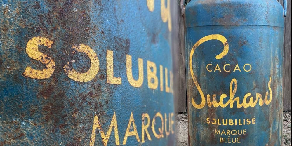 Lechera Suchard Cacao de 1950 encontrada en una granja