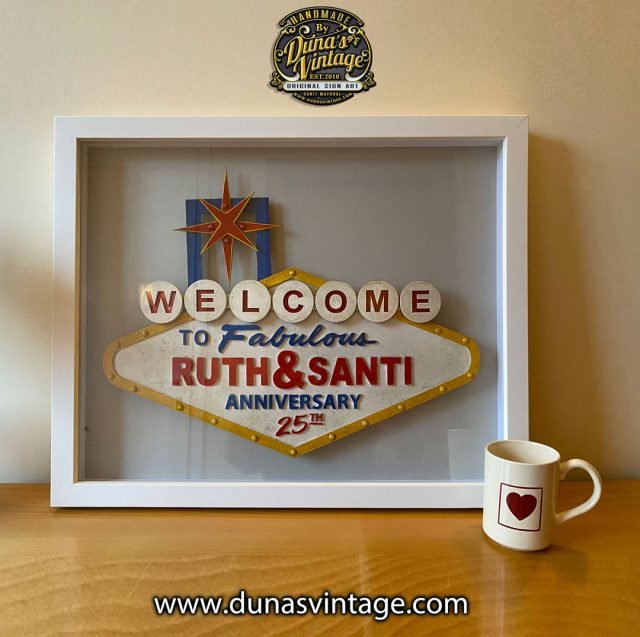 Mini cartel de madera Welcome Anniversary 25th.